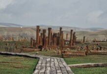 Hairstyles and Customs of Different Nations